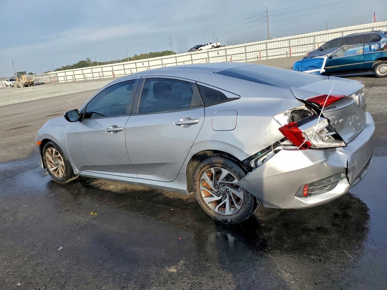 2016 Honda Civic Ex - Фото 2