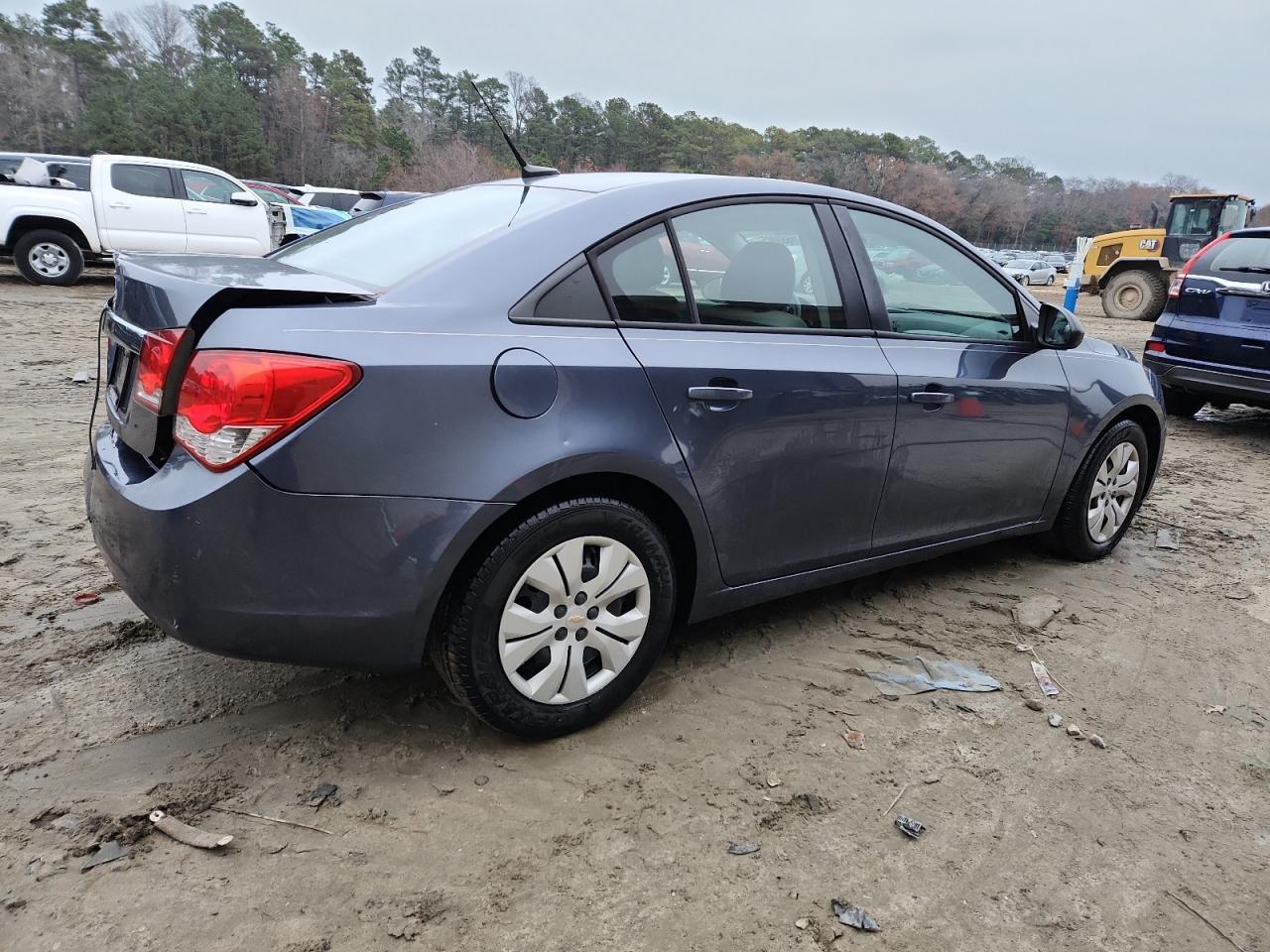 2013 Chevrolet Cruze Ls - Фото 3
