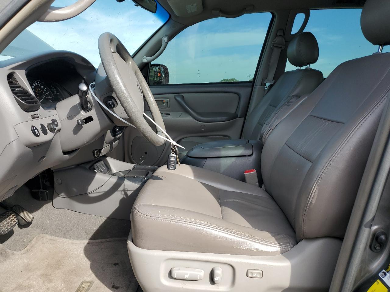 2005 Toyota Sequoia Sr5 - Фото 7