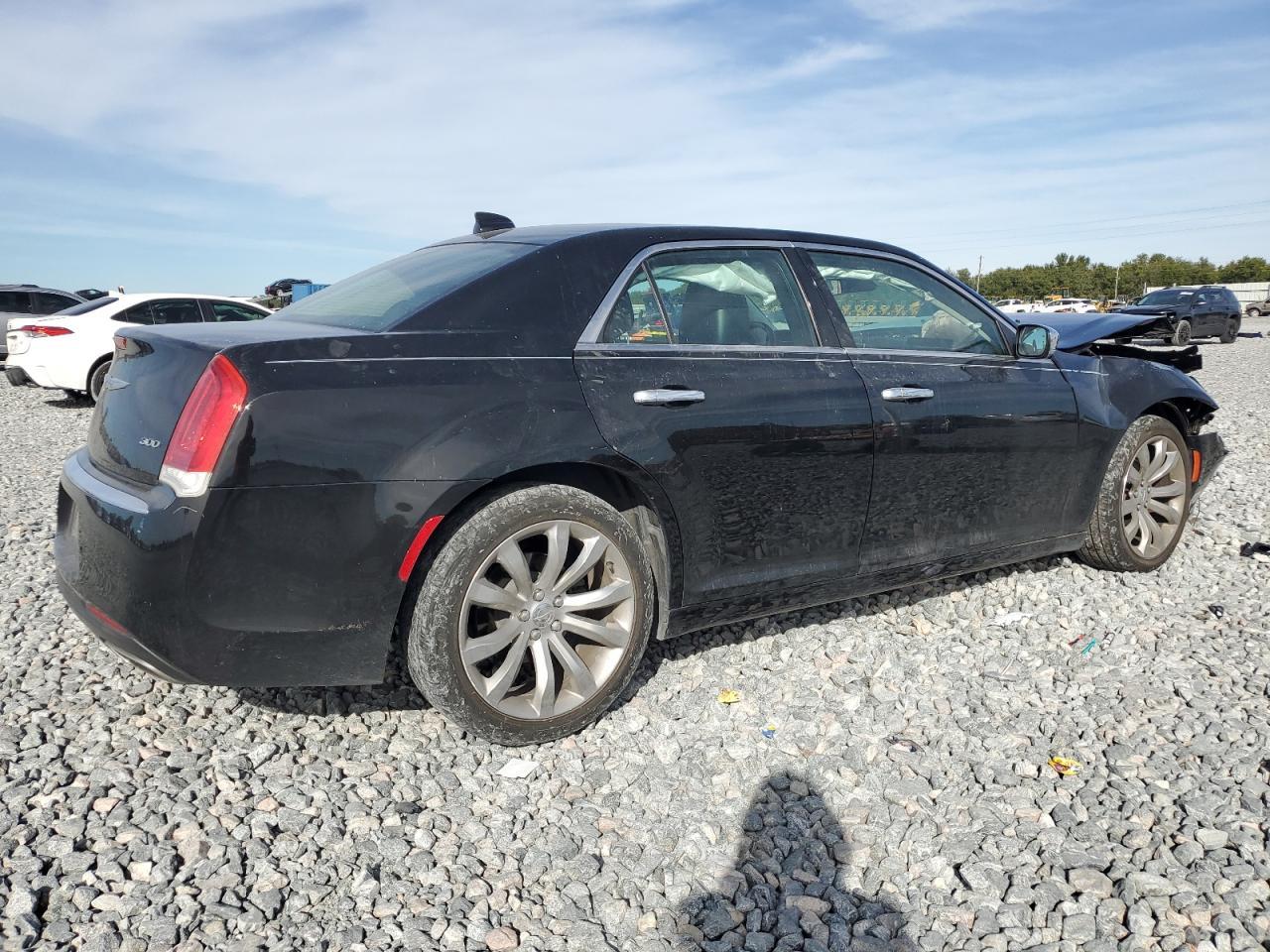 2019 Chrysler 300 Limited - Image 3
