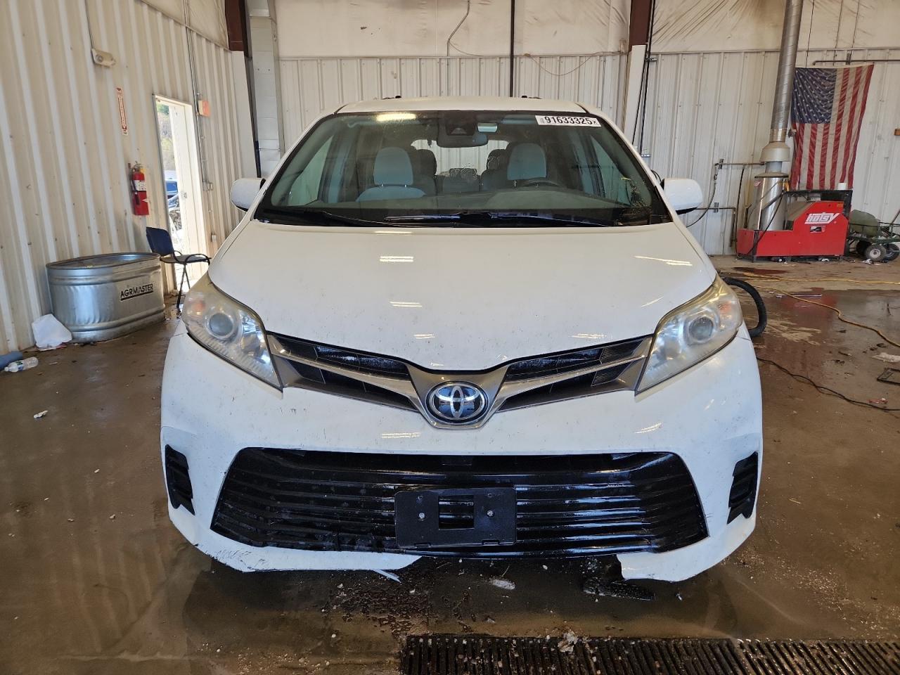 2018 Toyota Sienna Le - Фото 5
