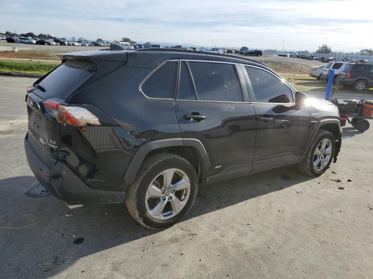 2021 Toyota Rav4 Xle Premium - Фото 3