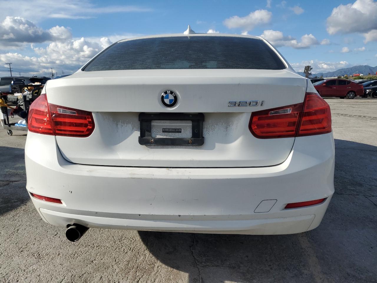 2015 BMW 320 I - Фото 6