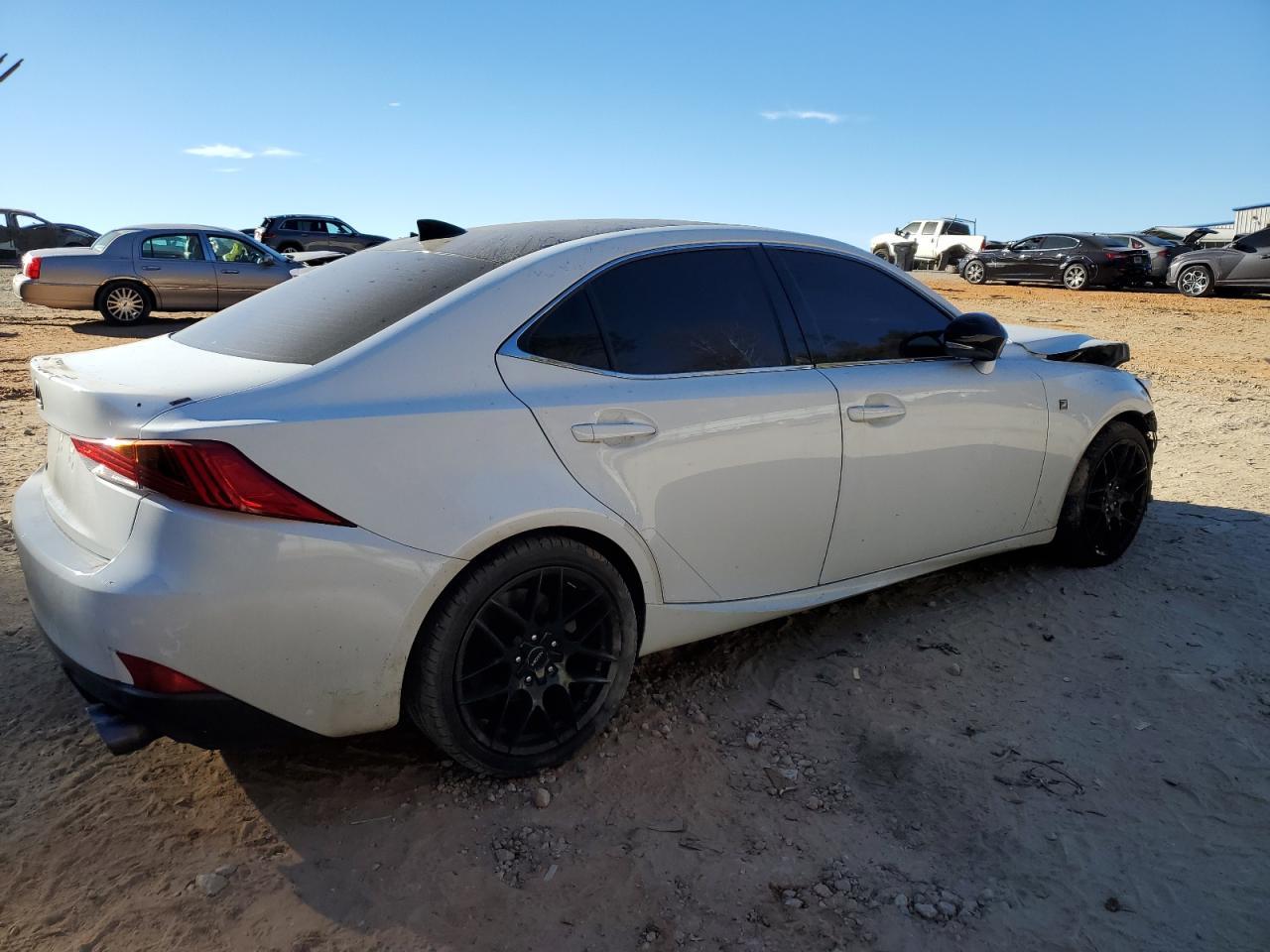 2017 Lexus Is 200T - Фото 3