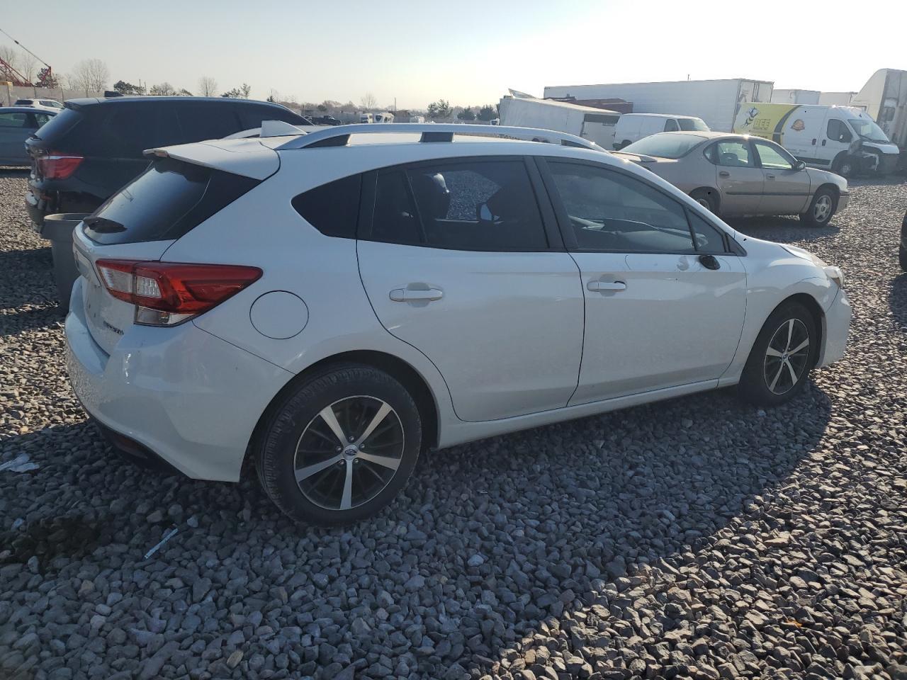 2019 Subaru Impreza Premium - Фото 3