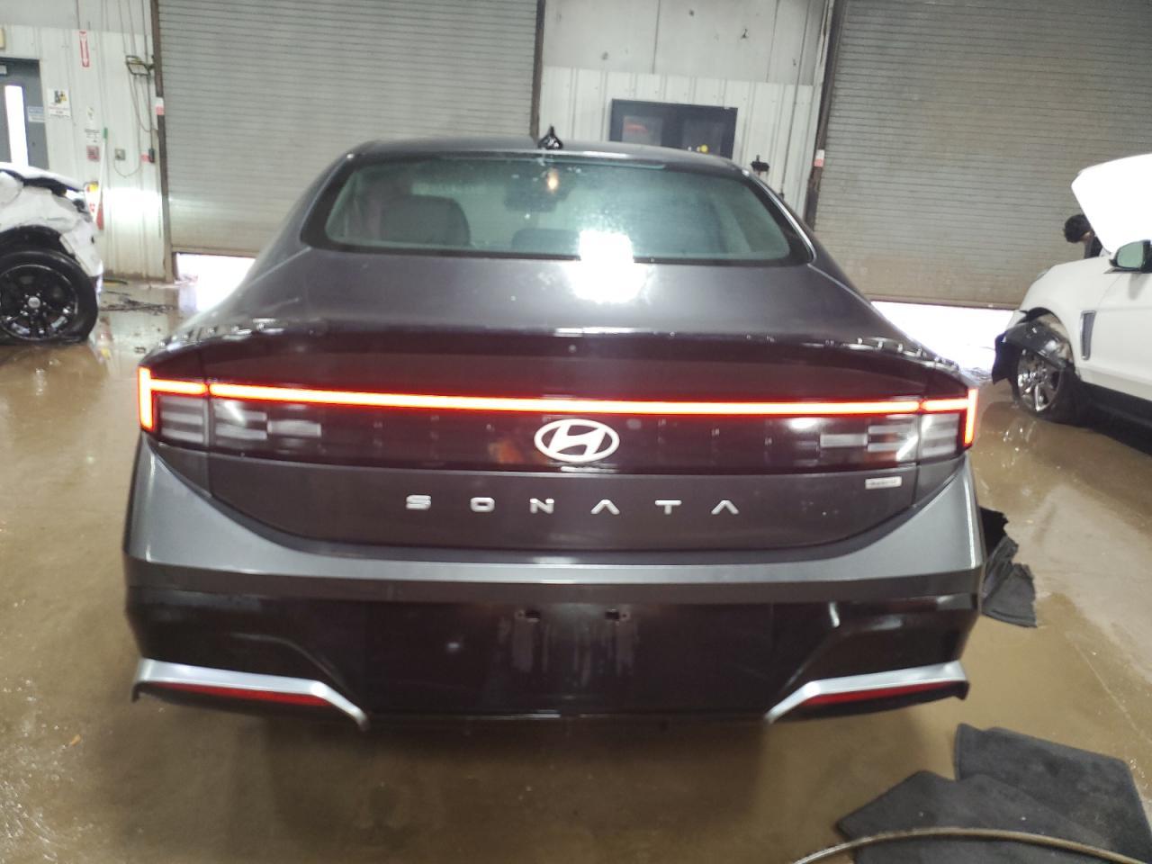 2024 Hyundai Sonata Hybrid - Фото 6