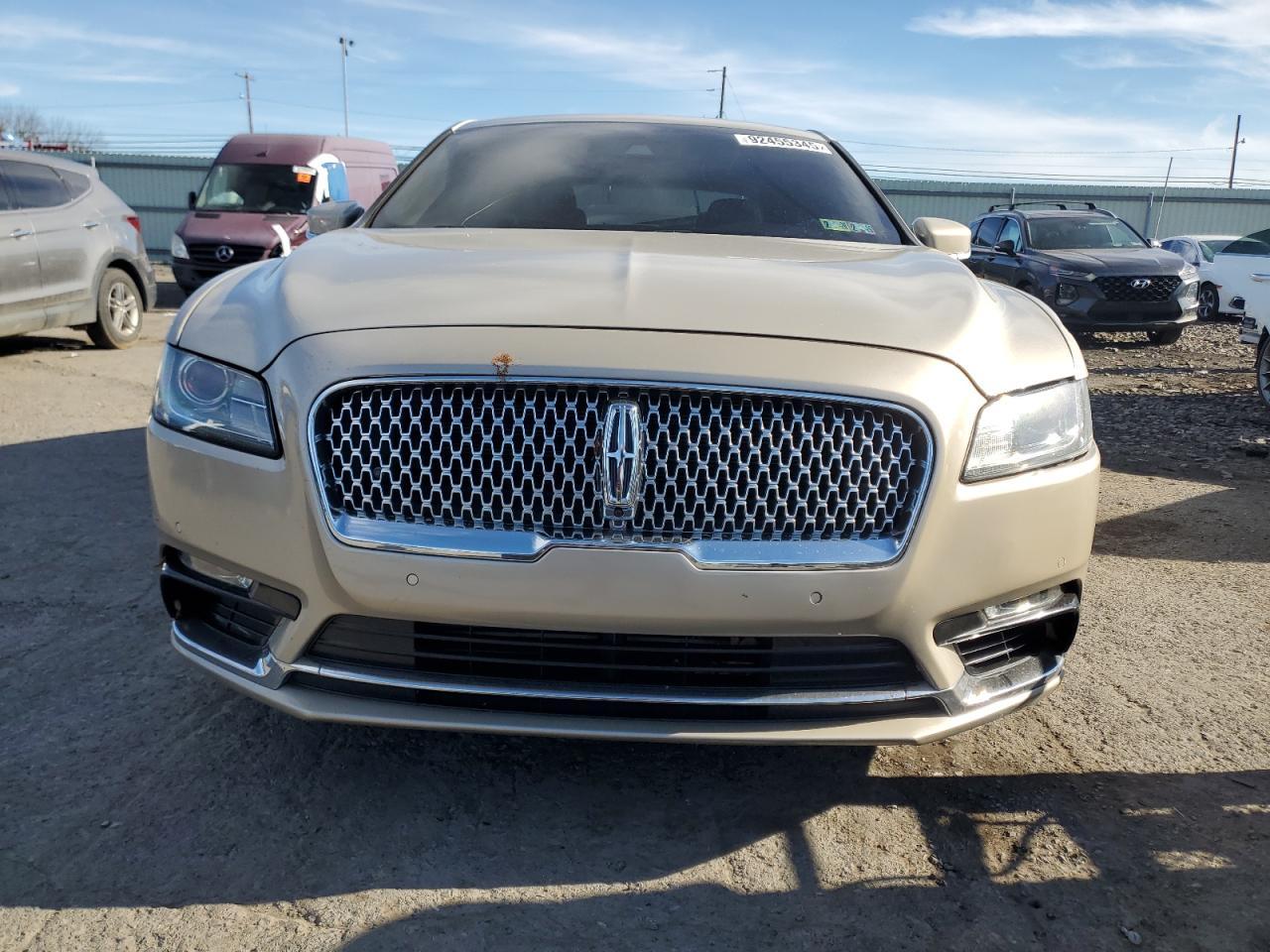 2017 Lincoln Continental Select - Фото 5