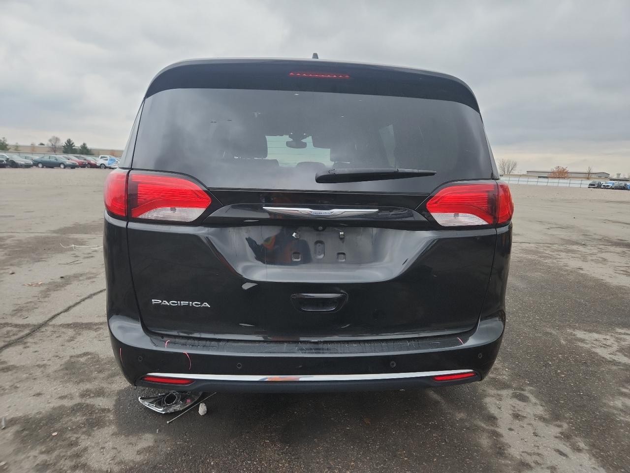 2017 Chrysler Pacifica Touring L - Фото 6