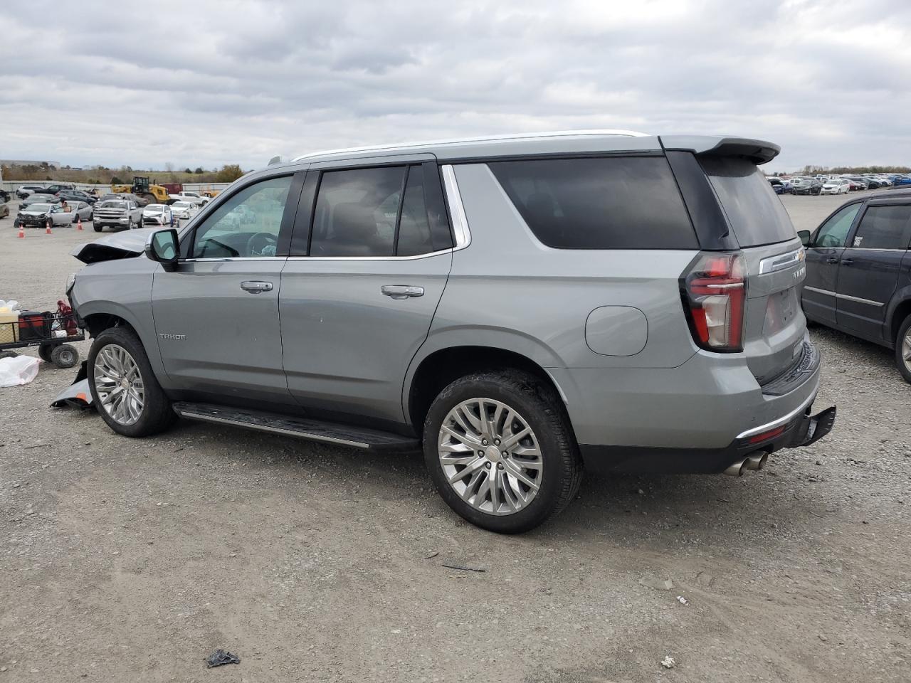2023 Chevrolet Tahoe K1500 Premier - Фото 2