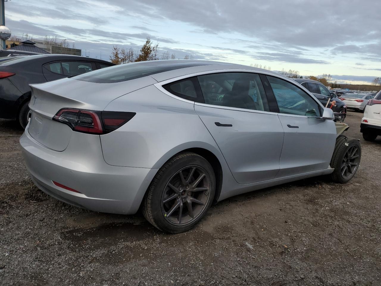 2018 Tesla Model 3 - Фото 3