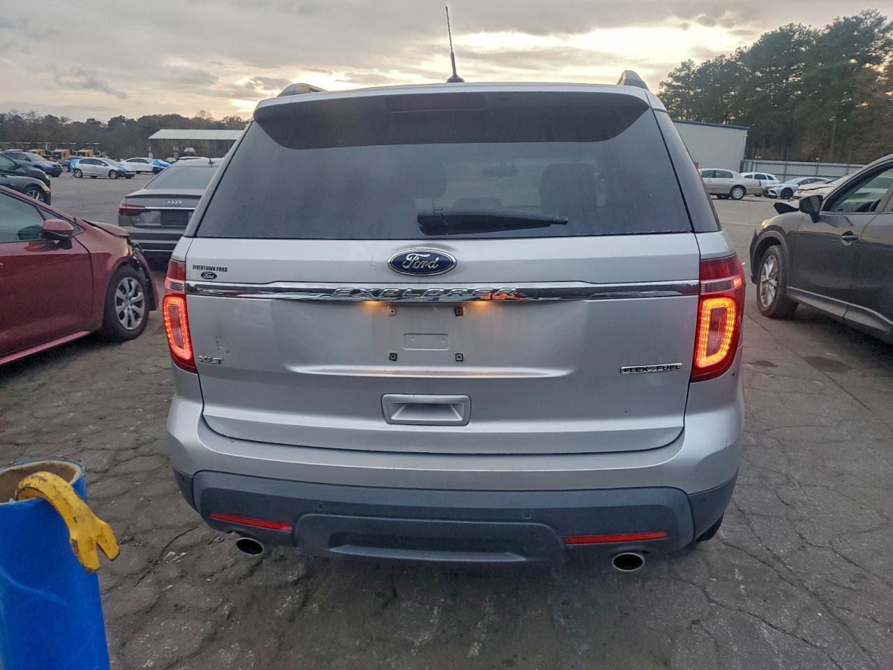 2015 Ford Explorer Xlt - Фото 6
