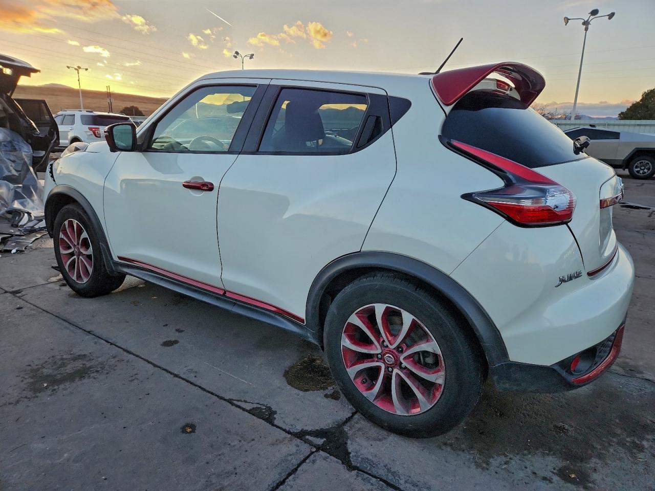 2015 Nissan Juke S - Фото 2