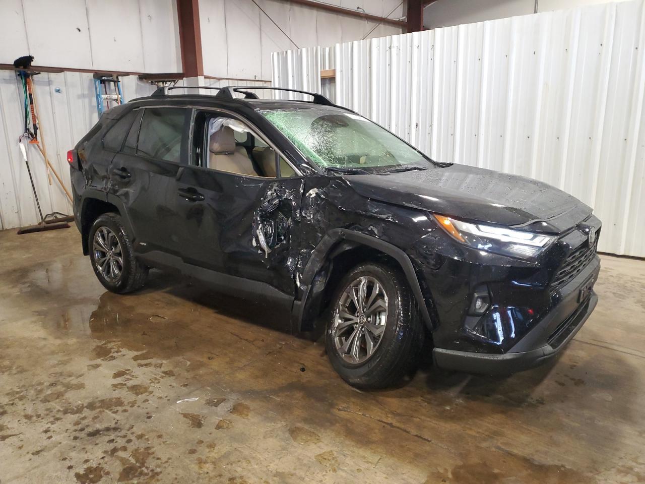 2025 Toyota Rav4 Xle Premium - Image 4