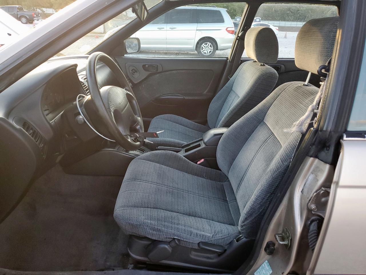 1999 Subaru Legacy L - Image 7