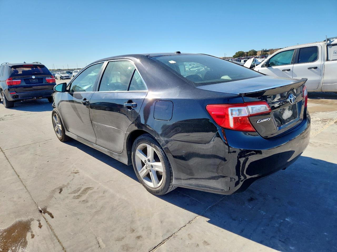 2014 Toyota Camry L - Фото 2