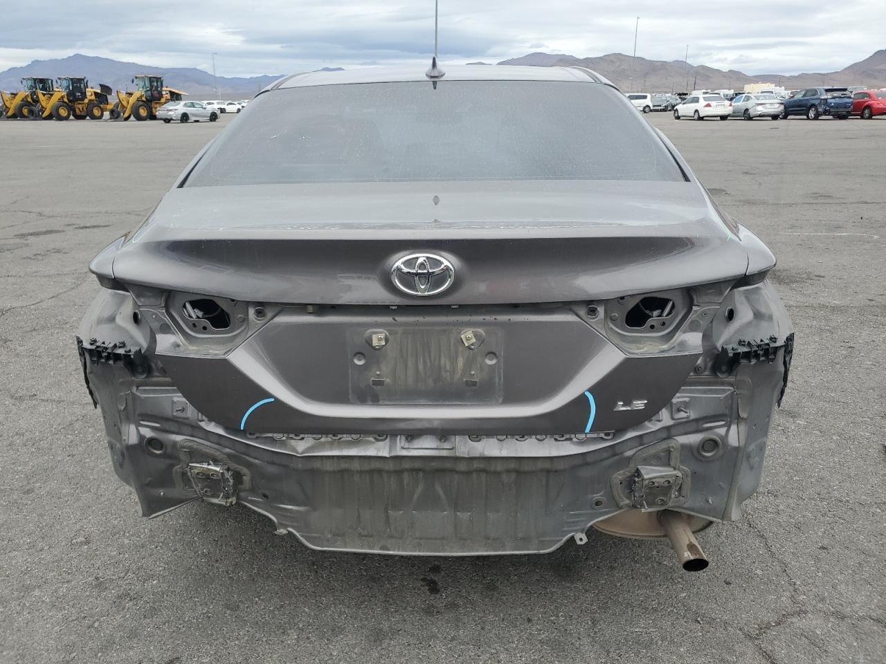 2019 Toyota Camry L - Image 6