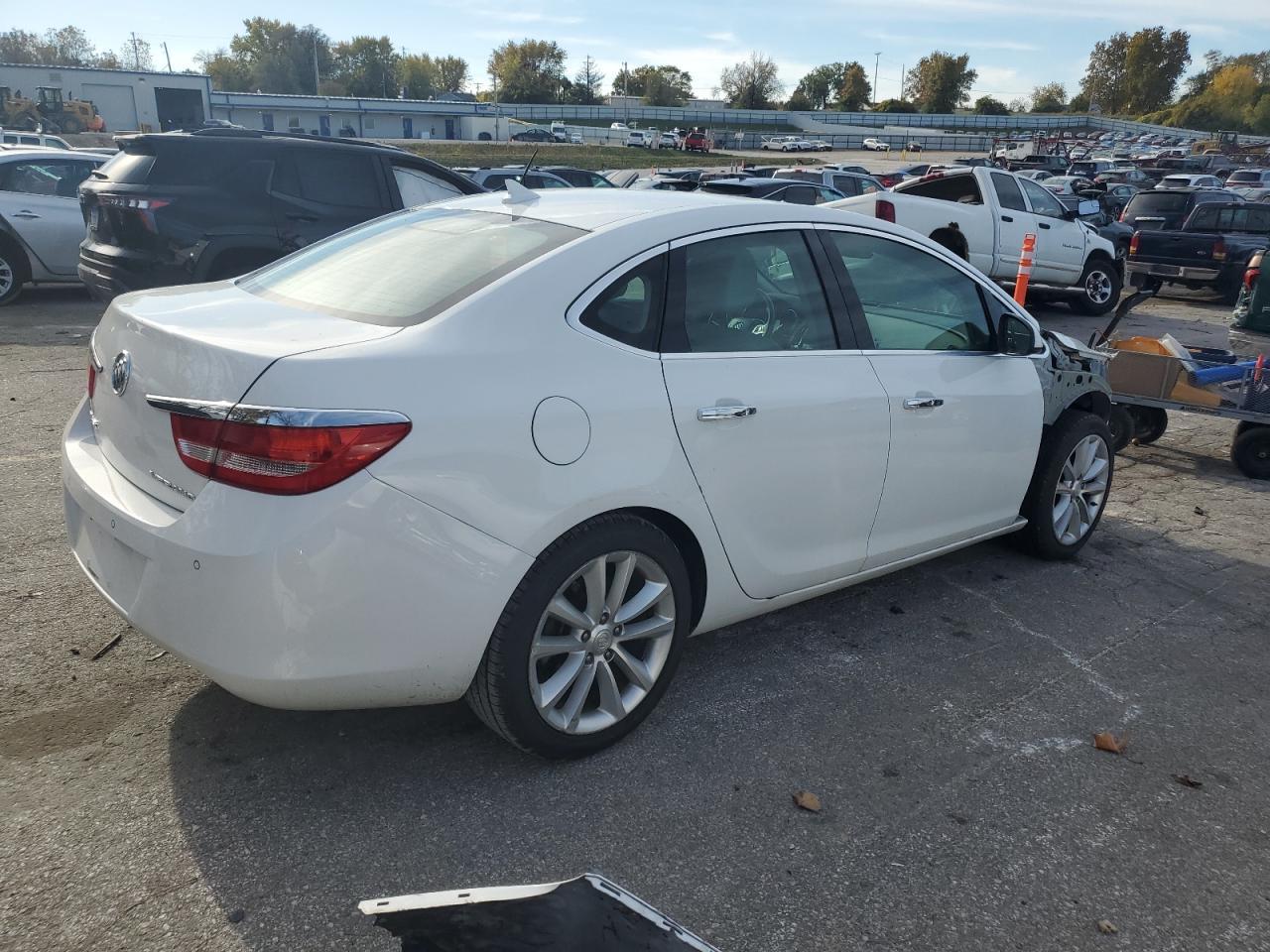 2014 Buick Verano Convenience - Фото 3