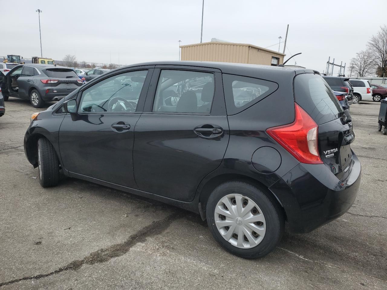2015 Nissan Versa Note S - Фото 2