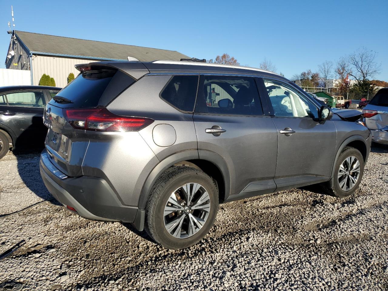 2021 Nissan Rogue Sv - Фото 3