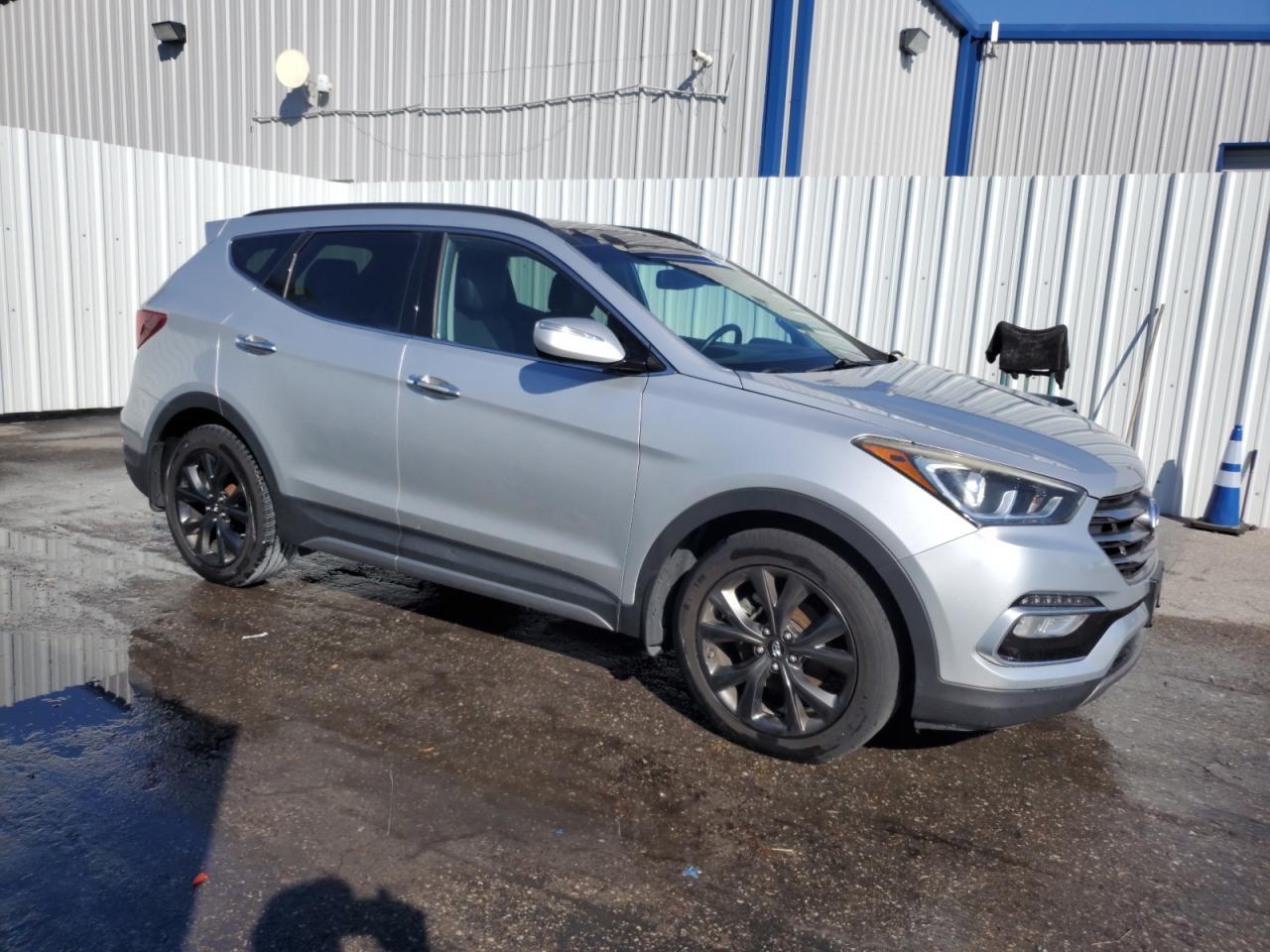 2017 Hyundai Santa Fe Sport - Image 4