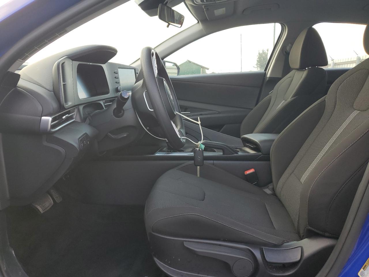 2025 Hyundai Elantra Se - Фото 7