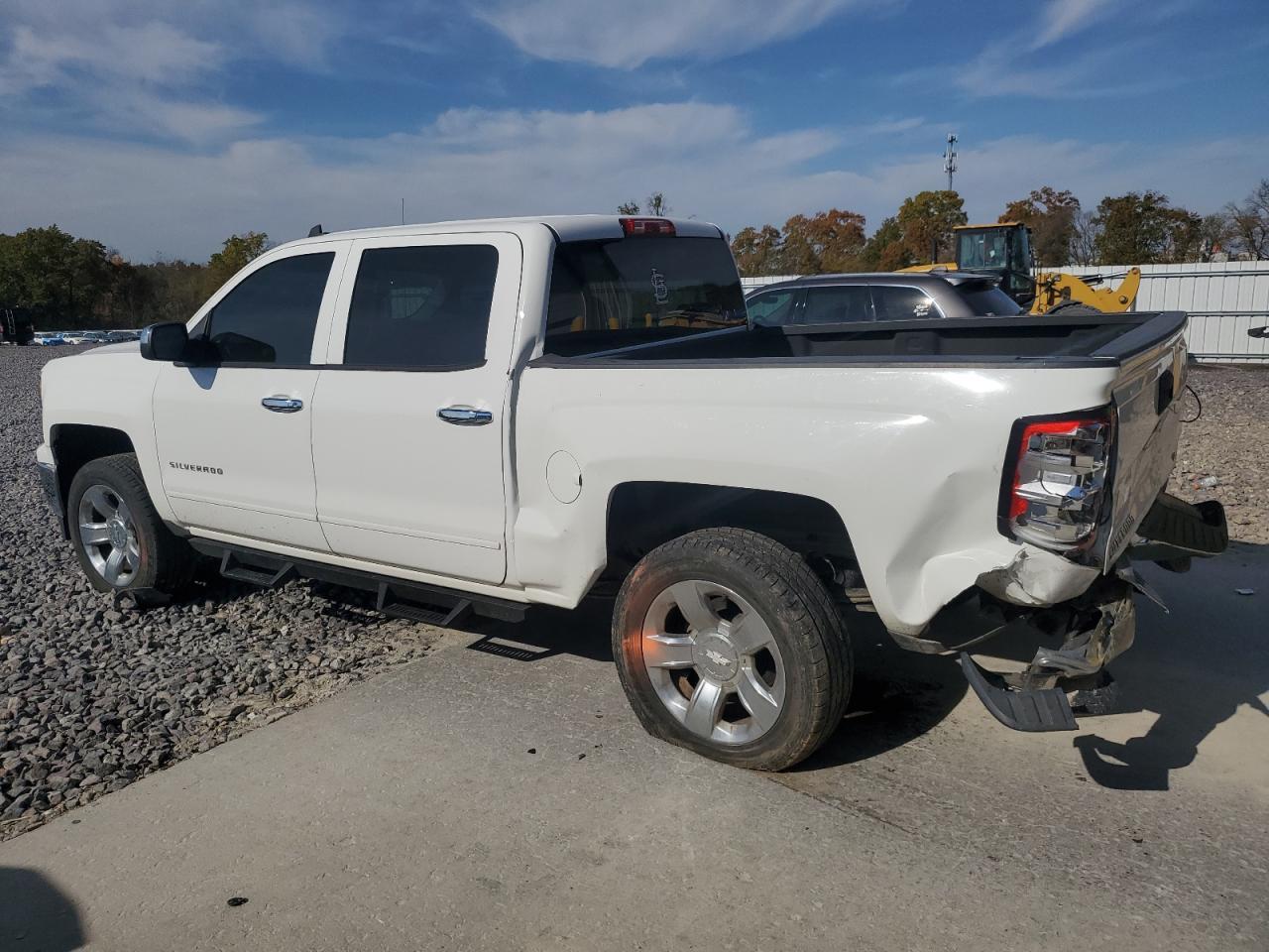 2015 Chevrolet Silverado K1500 Lt - Image 2