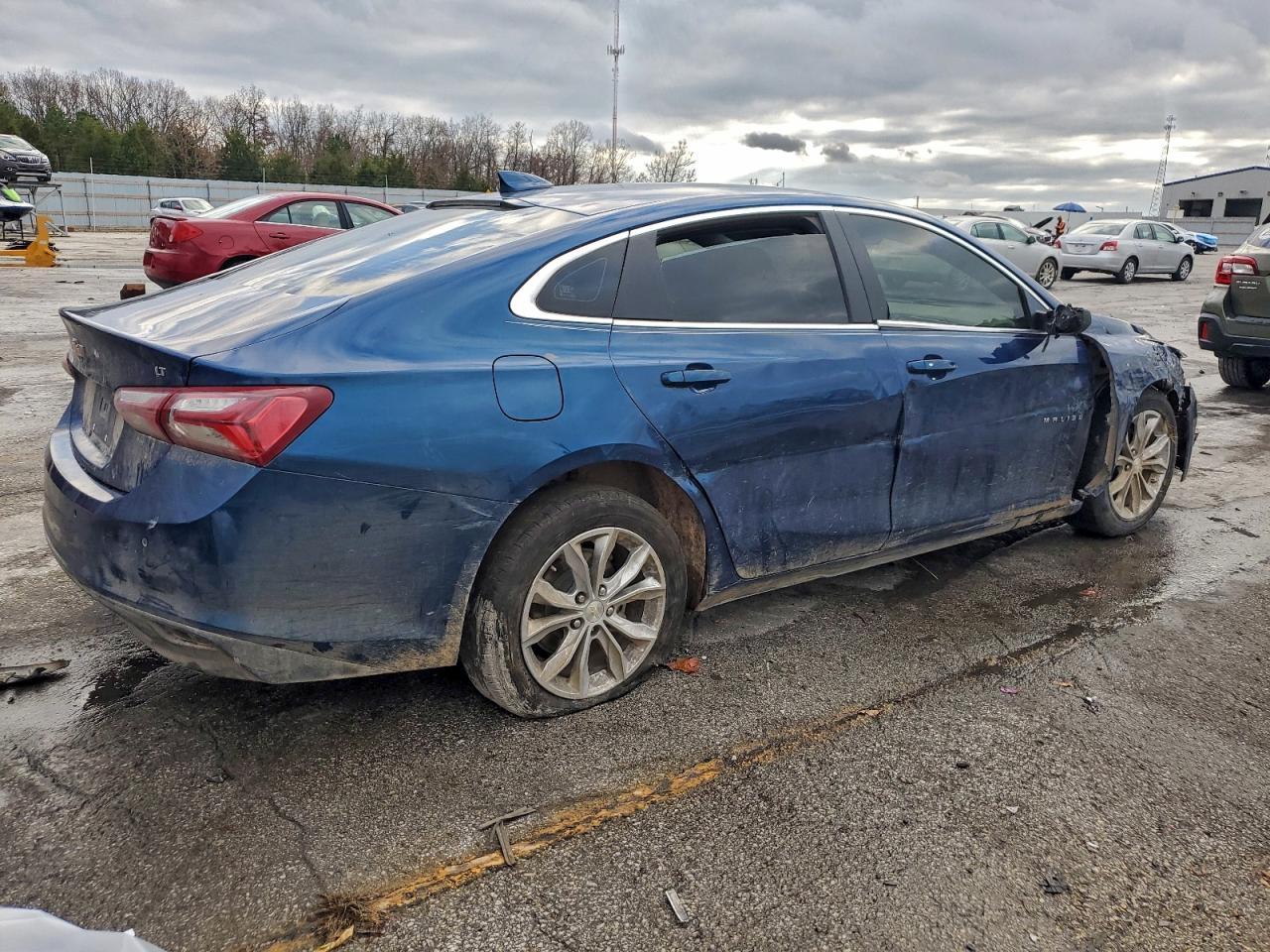 2019 Chevrolet Malibu Lt - Image 3