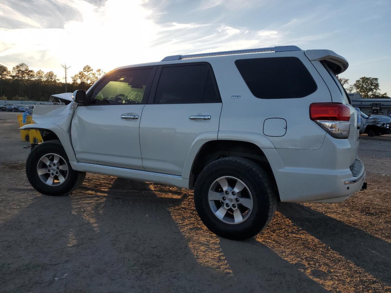2012 Toyota 4Runner Sr5 - Фото 2