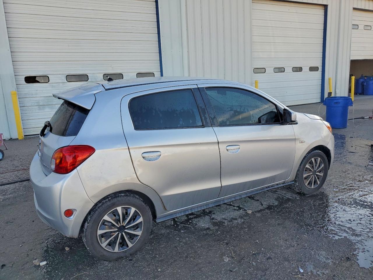 2015 Mitsubishi Mirage De - Фото 3