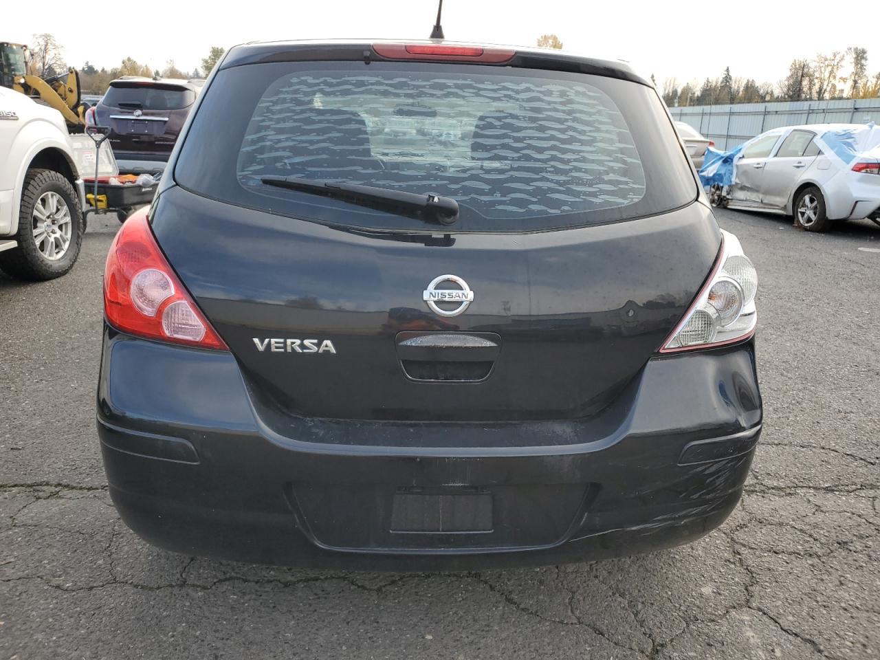 2011 Nissan Versa S - Фото 6