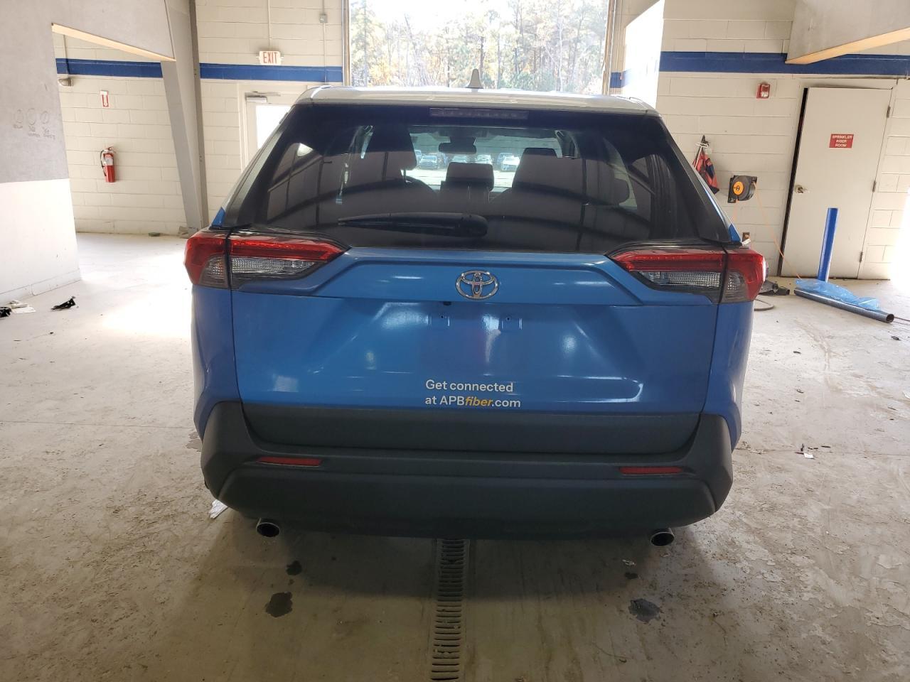 2022 Toyota Rav4 Le - Фото 6