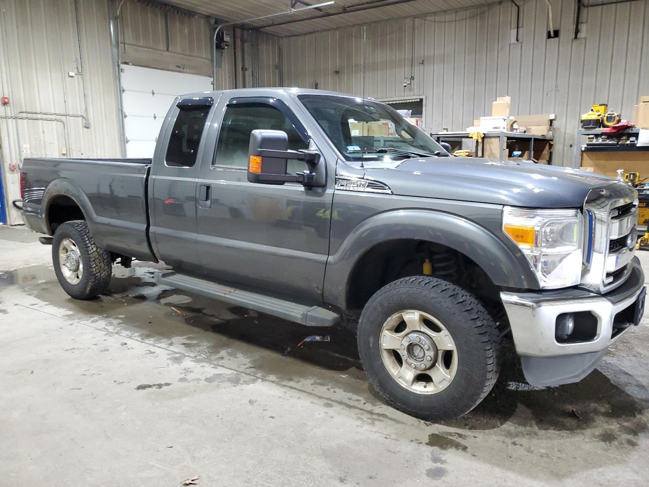 2015 Ford F250 Super Duty - Фото 4