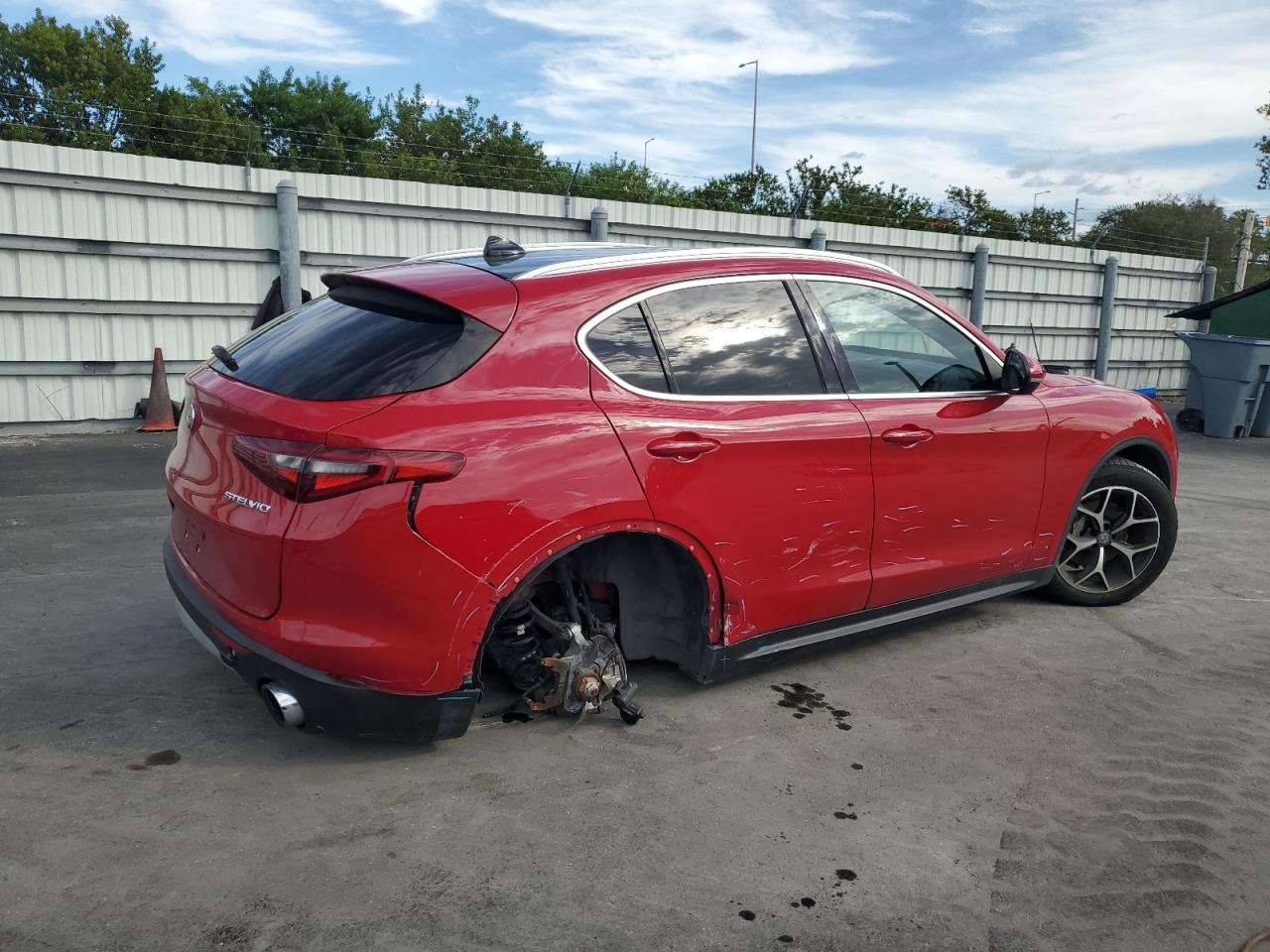 2018 Alfa Romeo Stelvio Ti - Image 3