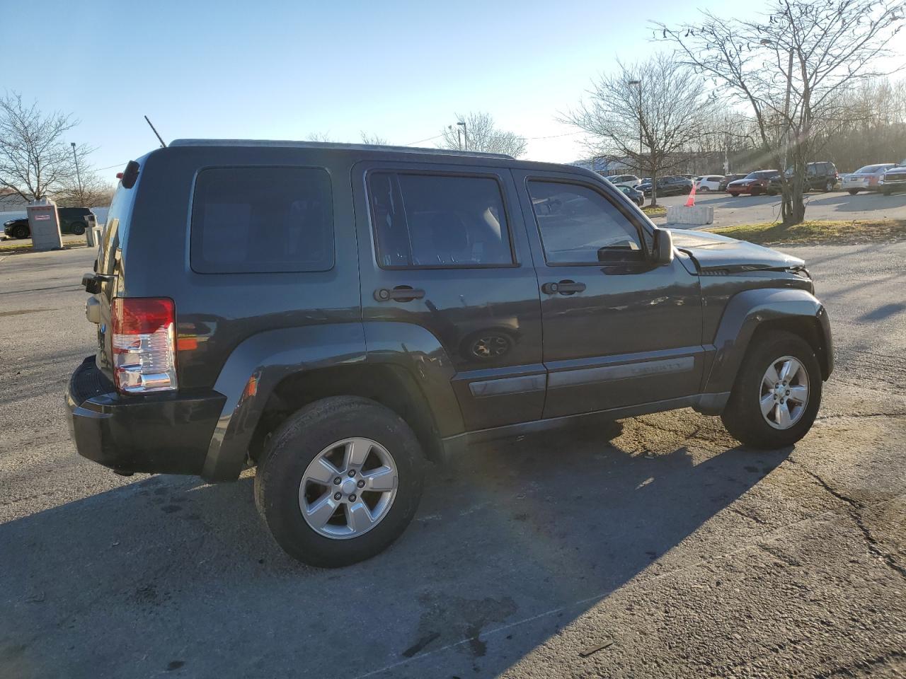 2011 Jeep Liberty Sport - Фото 3