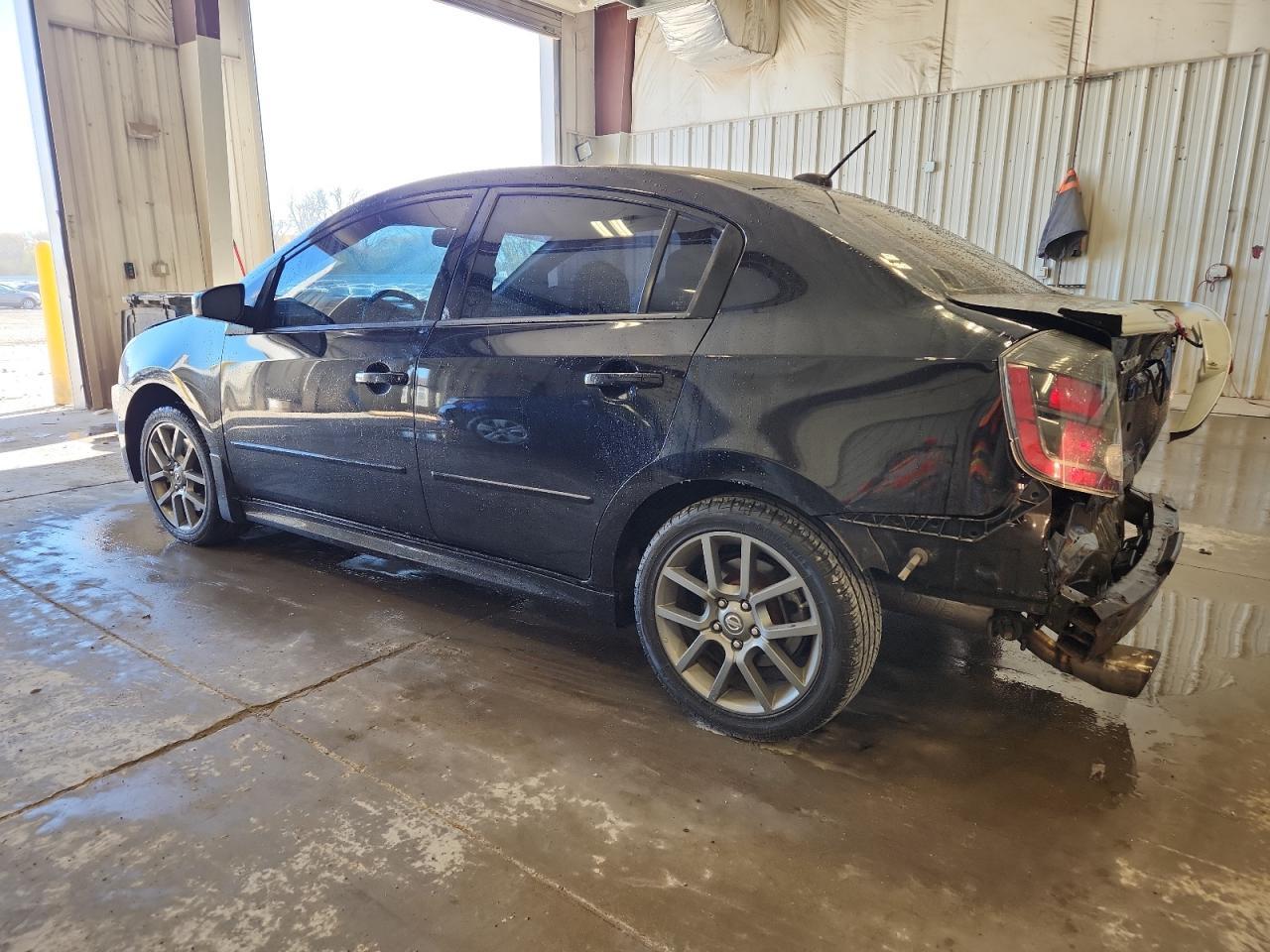 2011 Nissan Sentra Se-R Spec V - Image 2