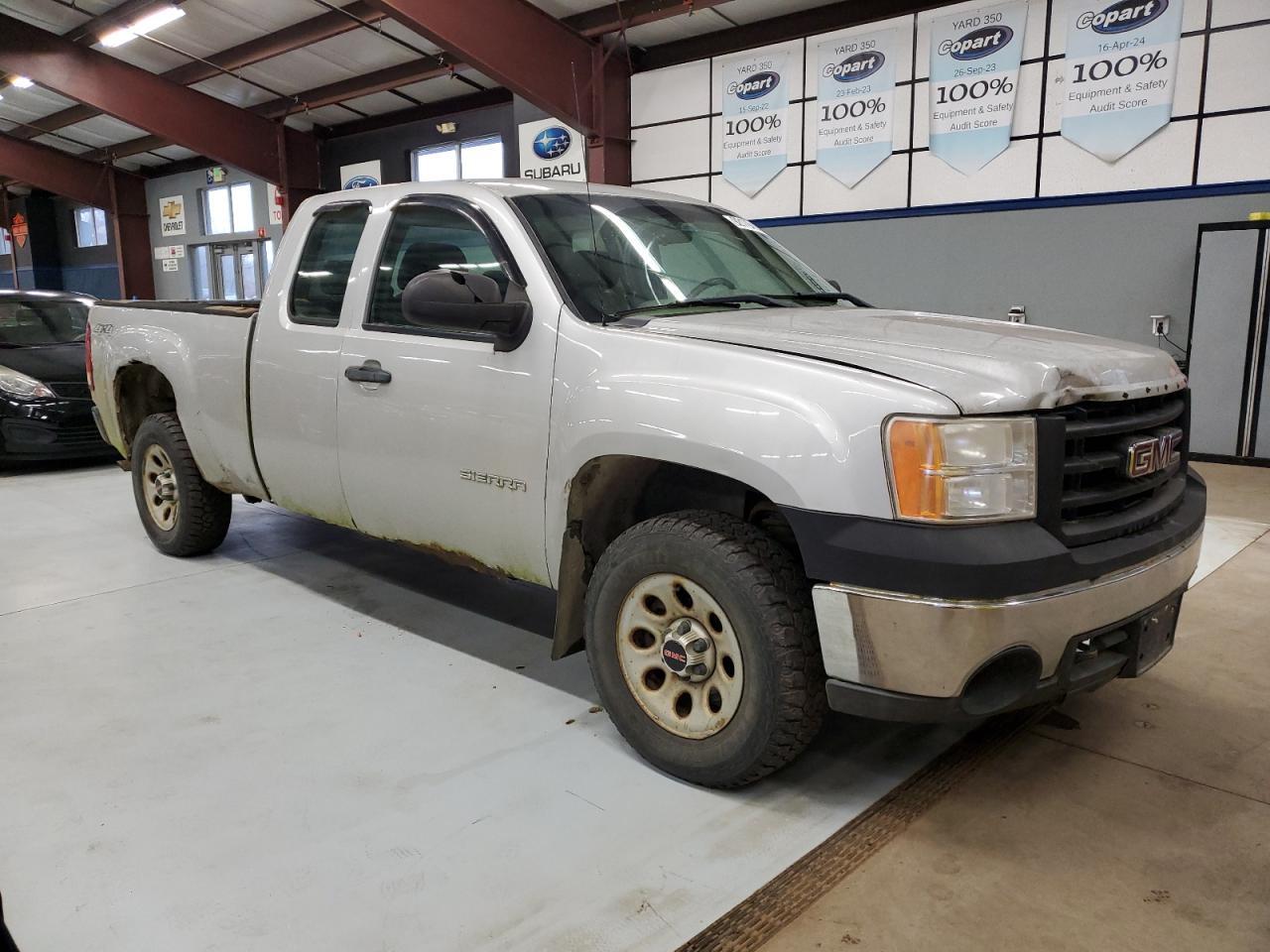 2010 GMC Sierra K1500 - Image 4