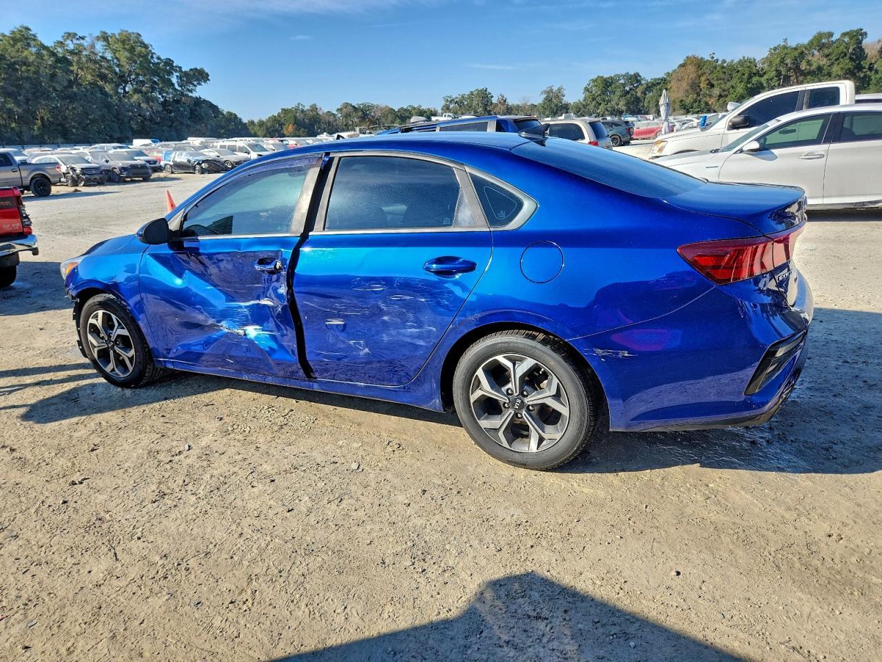 2019 Kia Forte Lxs - Фото 2