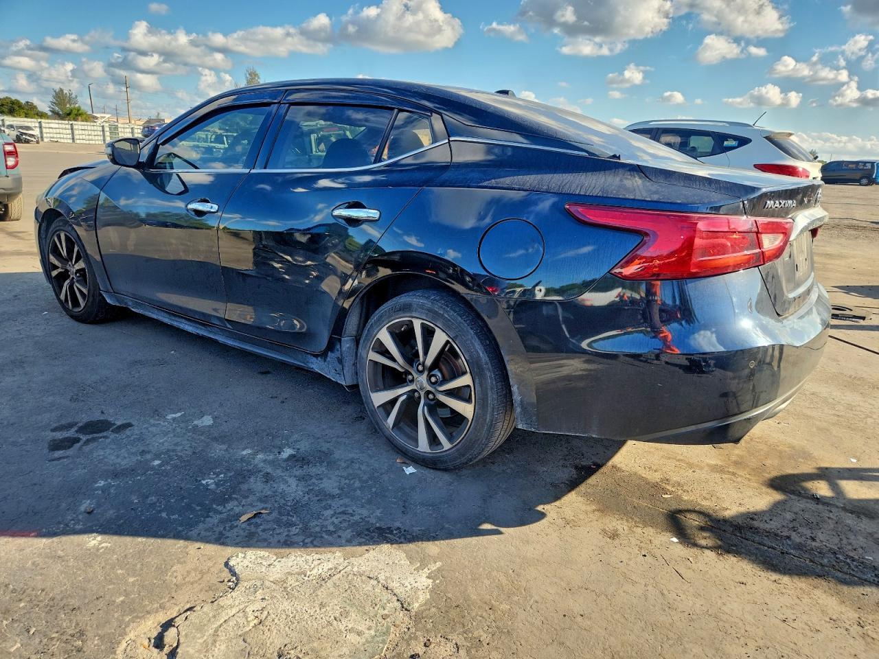 2017 Nissan Maxima 3.5S - Фото 2