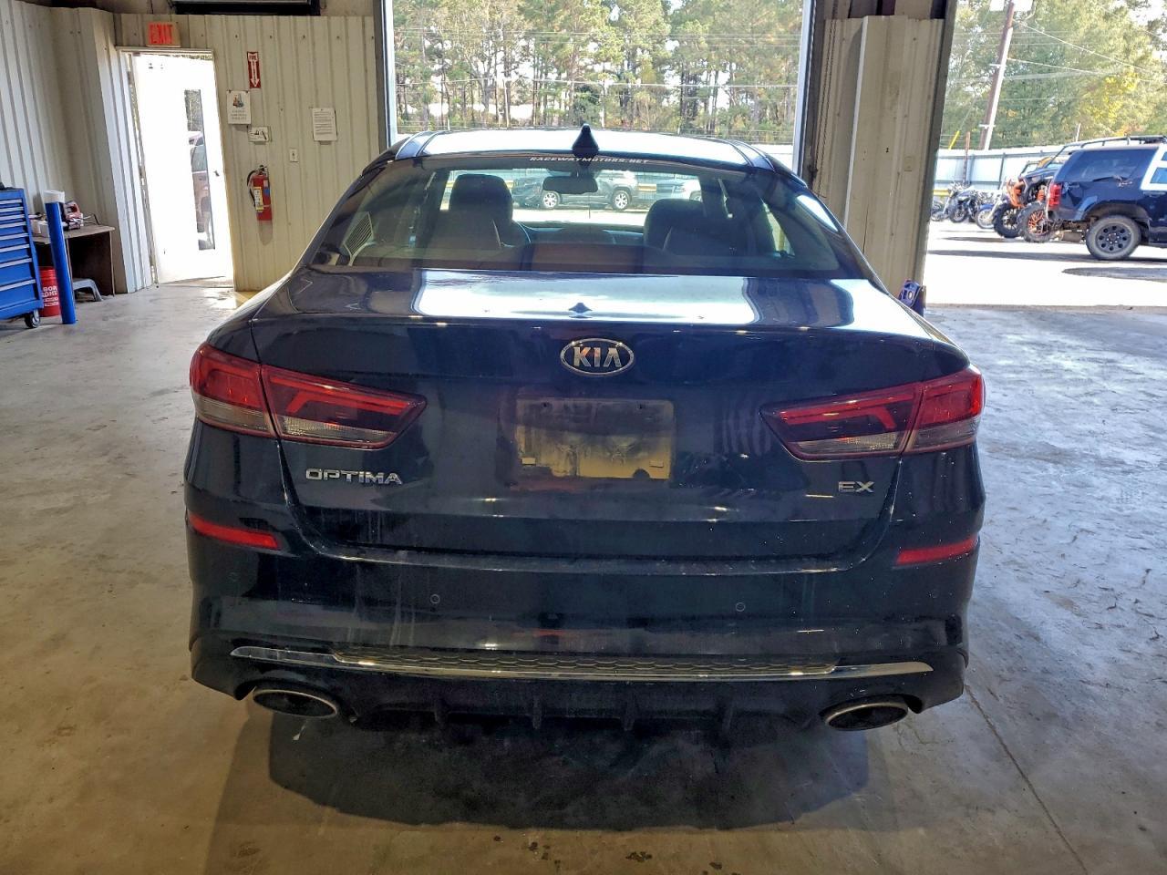 2020 Kia Optima Ex - Image 6