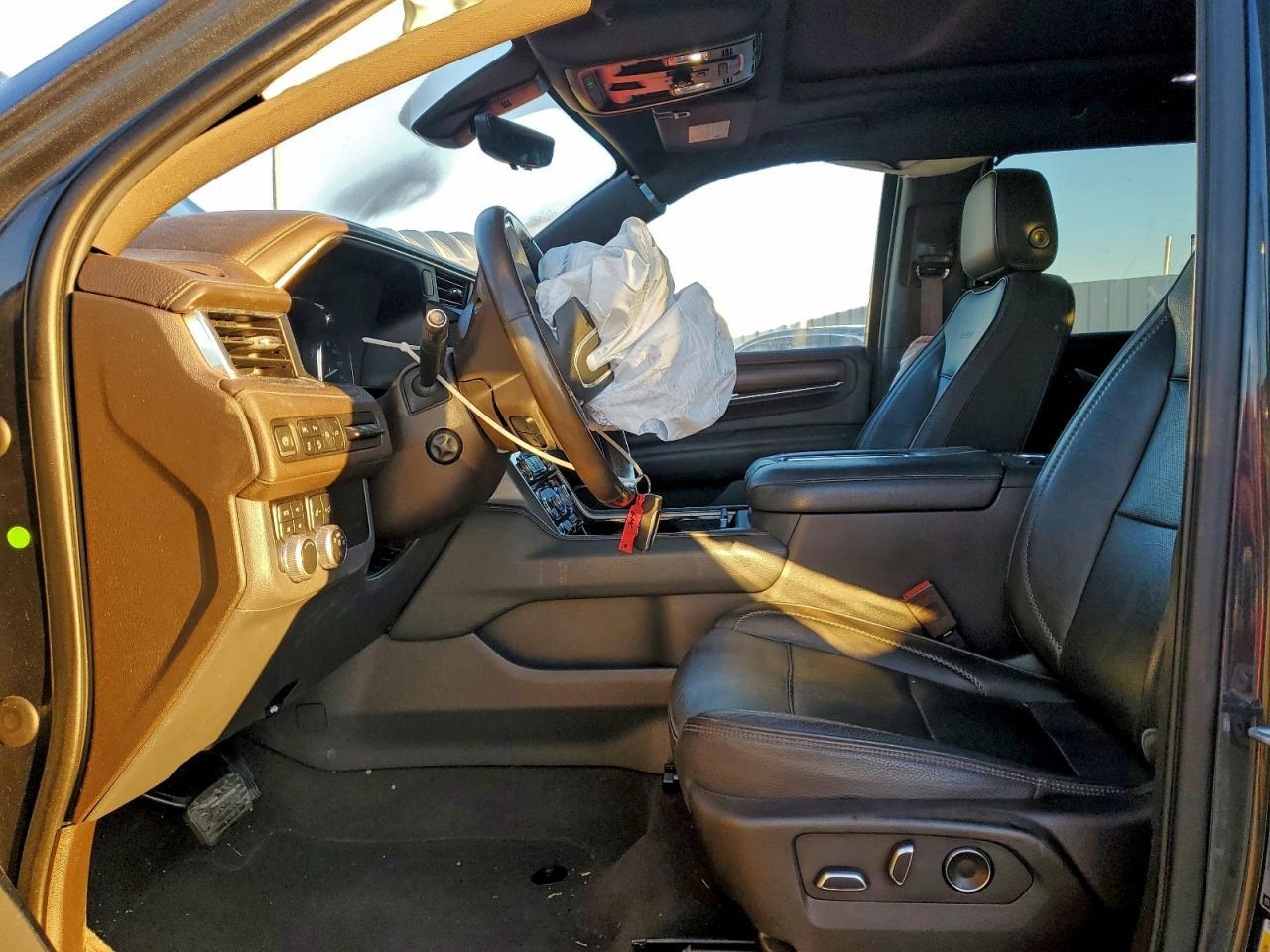 2021 GMC Yukon Denali - Фото 7