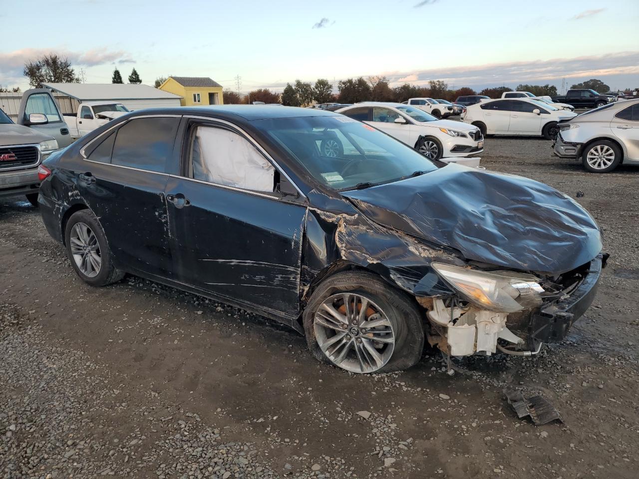 2017 Toyota Camry Le - Фото 4