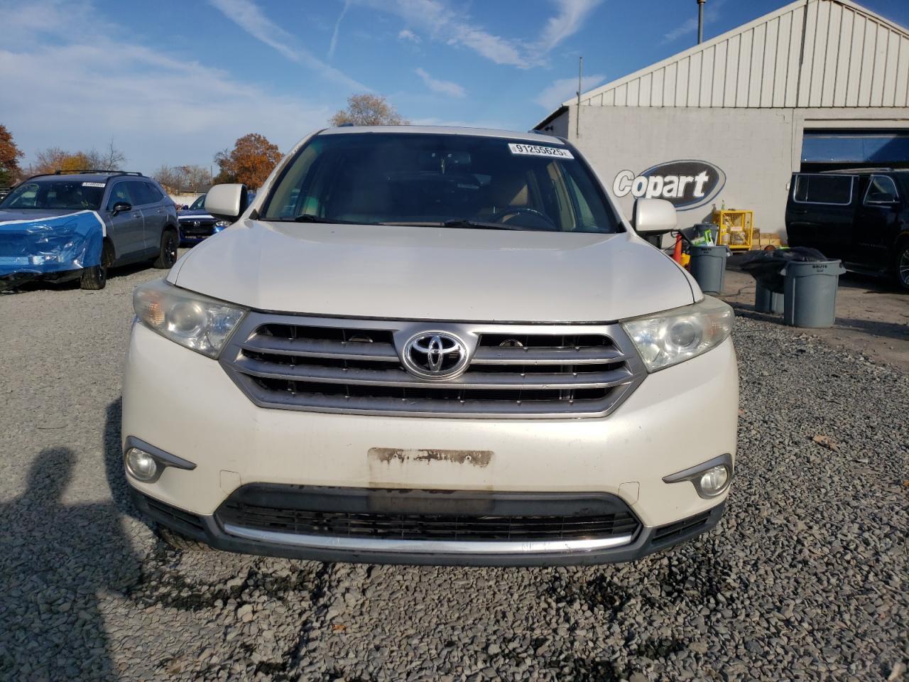 2012 Toyota Highlander Base - Image 5