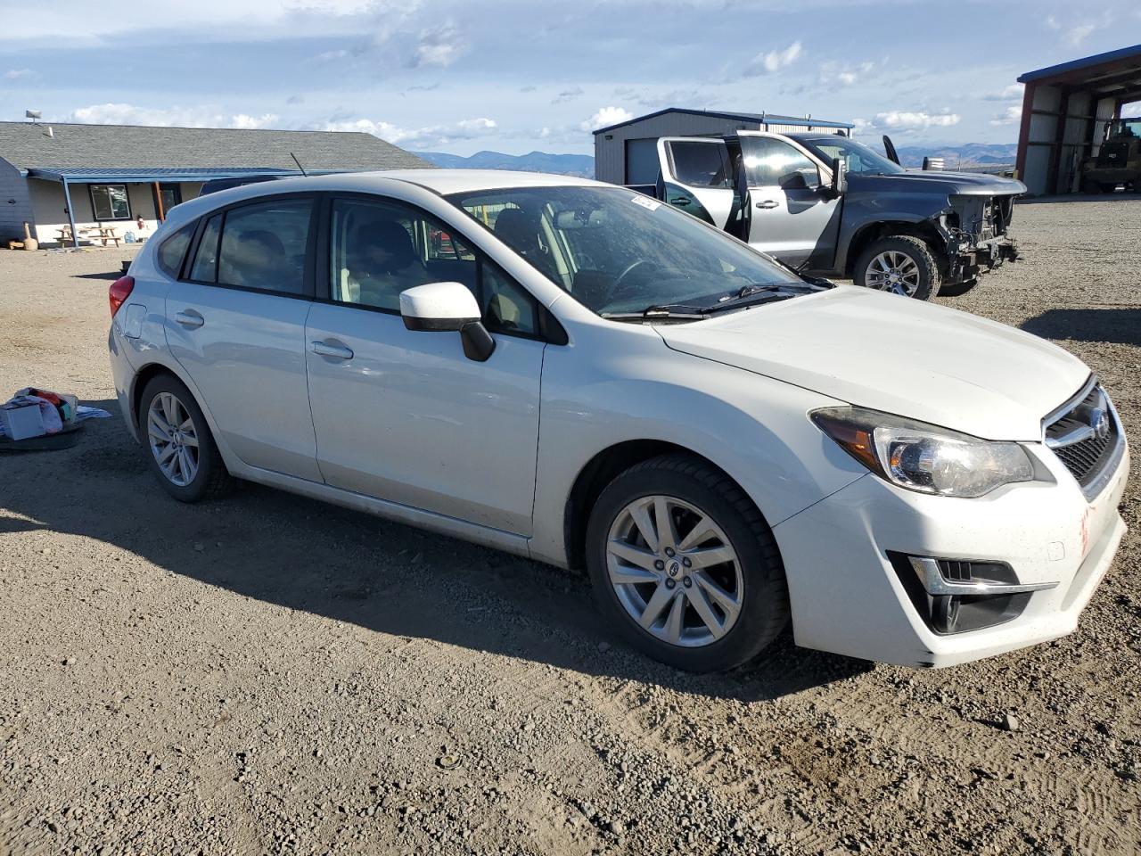 2016 Subaru Impreza Premium - Image 4