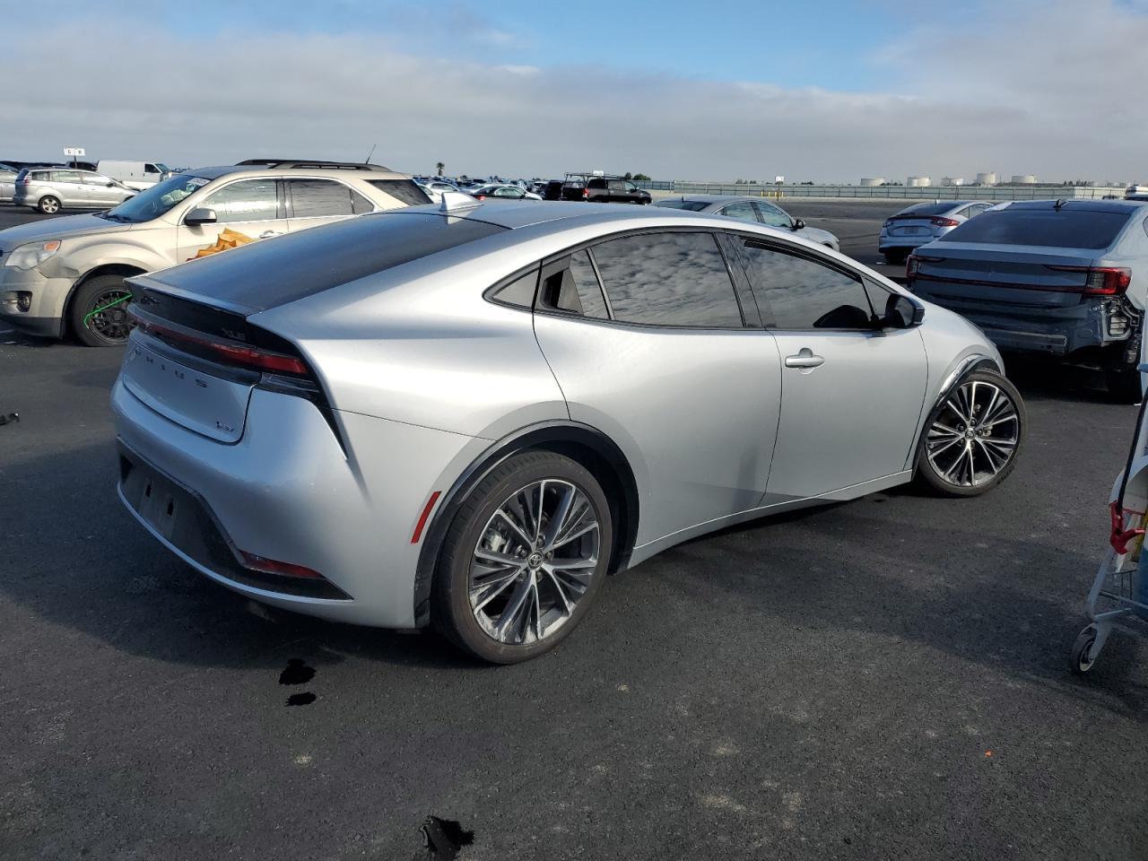 2024 Toyota Prius Le - Фото 3