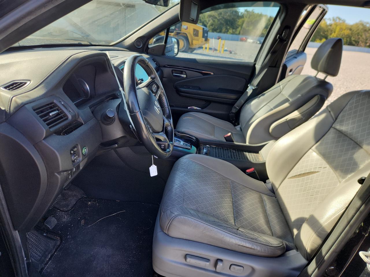 2019 Honda Passport Touring - Image 7