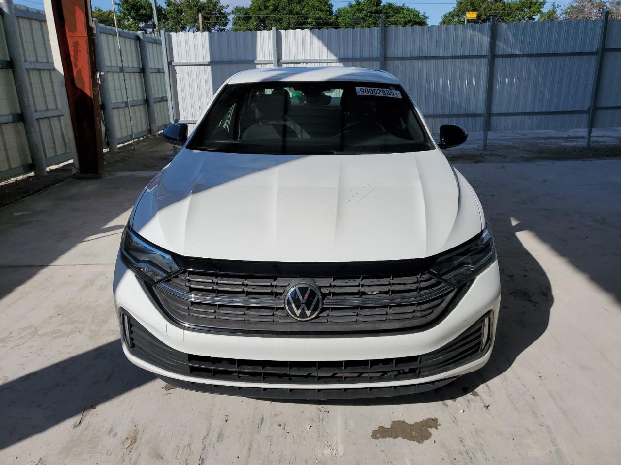2023 Volkswagen Jetta Sport - Image 5