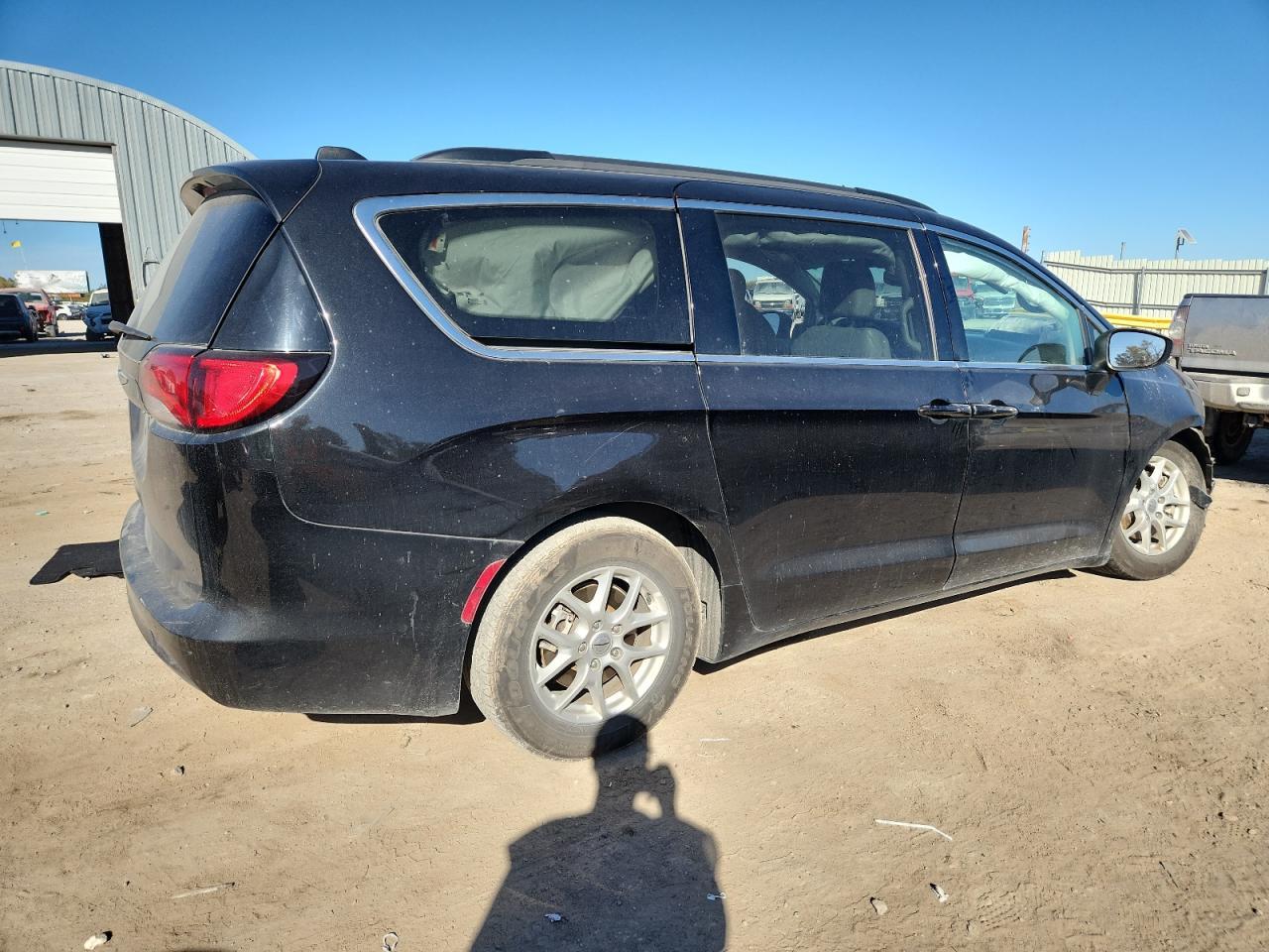 2021 Chrysler Voyager Lxi - Image 3