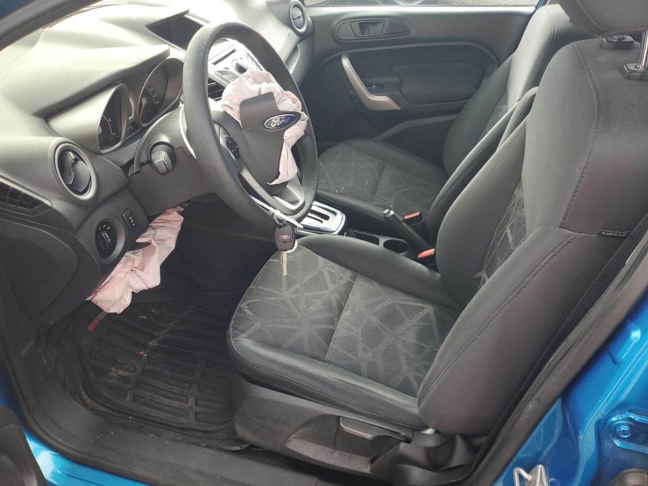 2012 Ford Fiesta Se - Фото 7