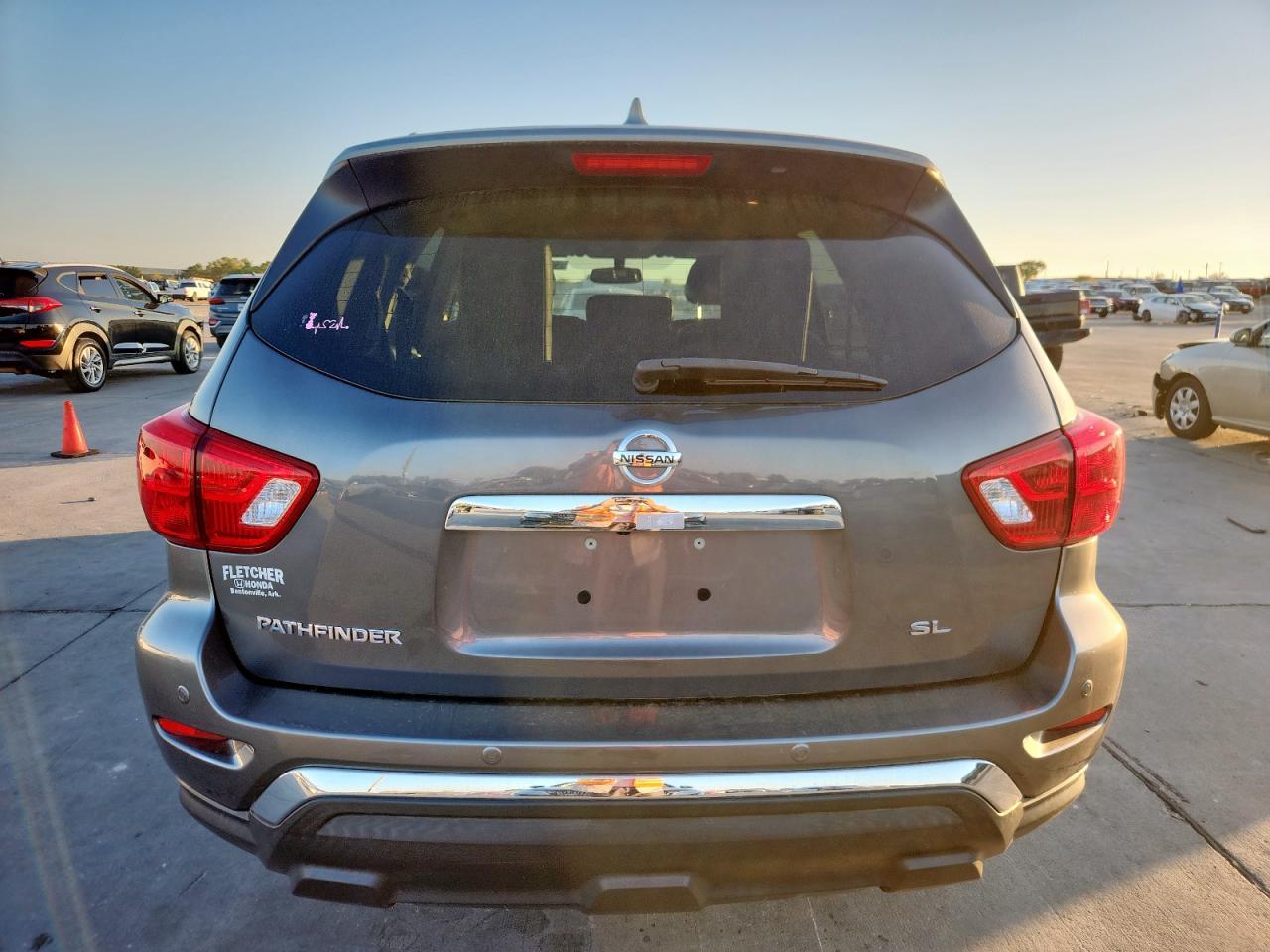 2019 Nissan Pathfinder S - Image 6