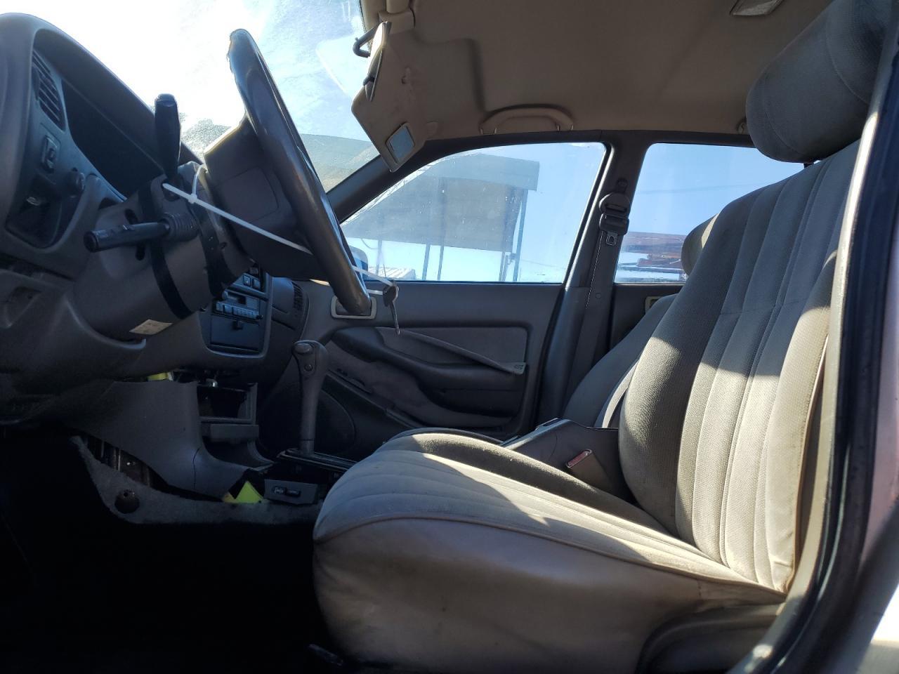 1996 Toyota Camry Dx - Image 7